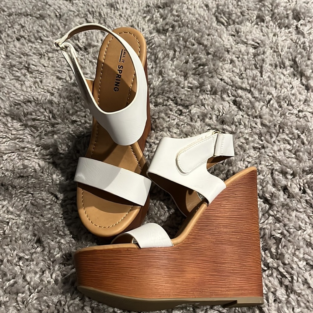Call it spring wedge - Picture 2 of 4